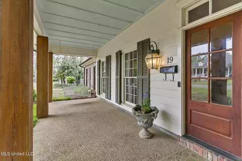Exterior - 19 Sheffield Ct, Jackson, MS 39211 photo 3 of 7