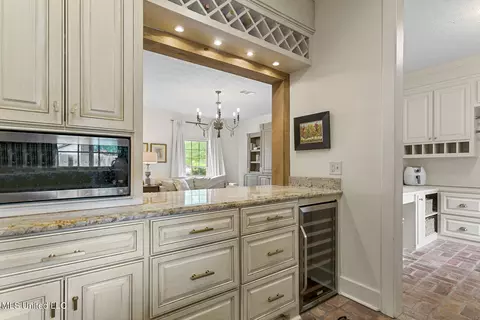 Kitchen - 19 Sheffield Ct, Jackson, MS 39211 photo 5 of 6