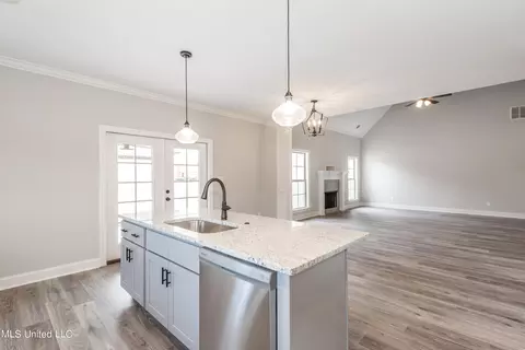 Kitchen - 1810 Baisley Dr, Nesbit, MS 38651 photo 3 of 3