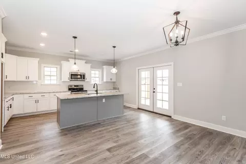 Kitchen - 1810 Baisley Dr, Nesbit, MS 38651 photo 1 of 3