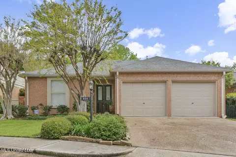 Exterior - 208 Park Lane Pl, Jackson, MS 39211 photo 2 of 5