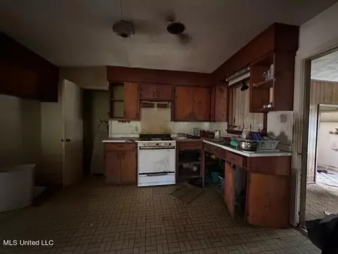 Kitchen - 360 Johnson St, Canton, MS 39046 photo 1 of 1