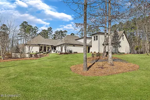 Exterior - 110 Garrison Way, Flowood, MS 39232 photo 17 of 23
