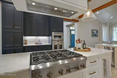 Kitchen - 110 Garrison Way, Flowood, MS 39232 photo 8 of 12