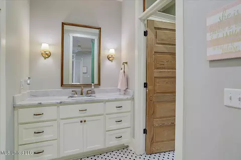 Bath - 110 Garrison Way, Flowood, MS 39232 photo 10 of 15