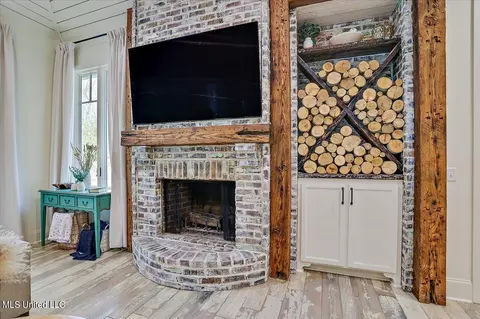 Living - 110 Garrison Way, Flowood, MS 39232 photo 8 of 12