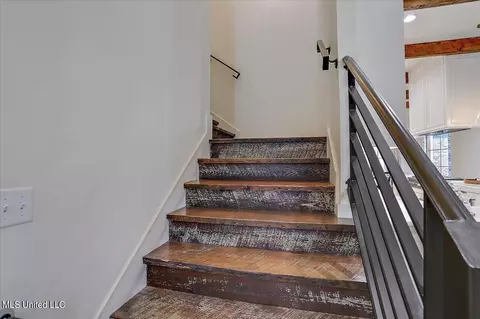 Entry Way - 110 Garrison Way, Flowood, MS 39232 photo 7 of 7