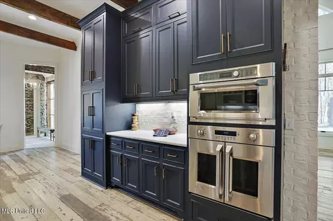 Kitchen - 110 Garrison Way, Flowood, MS 39232 photo 6 of 12