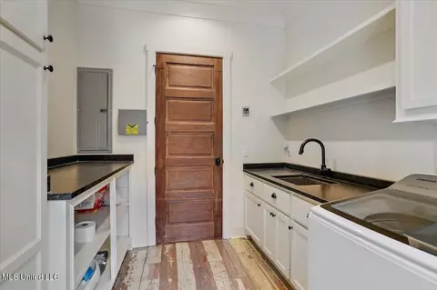 Kitchen - 110 Garrison Way, Flowood, MS 39232 photo 12 of 12