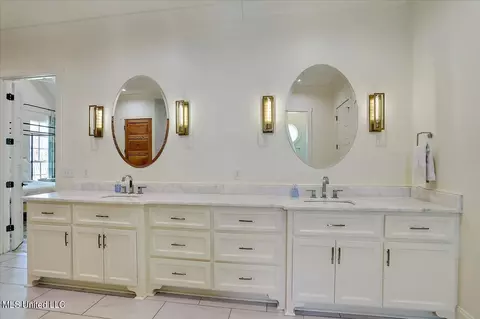 Bath - 110 Garrison Way, Flowood, MS 39232 photo 3 of 15