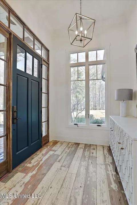 Entry Way - 110 Garrison Way, Flowood, MS 39232 photo 2 of 7