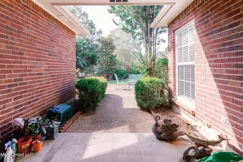 Exterior - 121 Brookside Dr, Clinton, MS 39056 photo 15 of 23