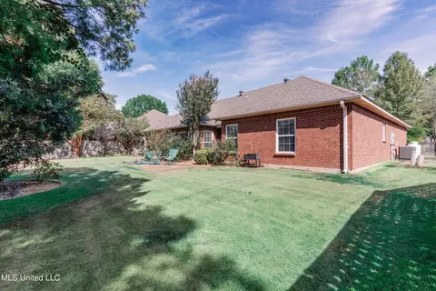 Exterior - 121 Brookside Dr, Clinton, MS 39056 photo 17 of 23