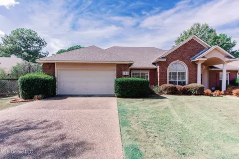 Exterior - 121 Brookside Dr, Clinton, MS 39056 photo 11 of 23
