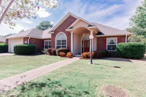 Exterior - 121 Brookside Dr, Clinton, MS 39056 photo 9 of 23