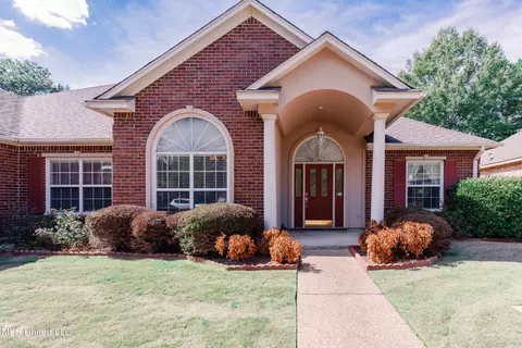 Exterior - 121 Brookside Dr, Clinton, MS 39056 photo 12 of 23