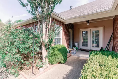 Exterior - 121 Brookside Dr, Clinton, MS 39056 photo 22 of 23