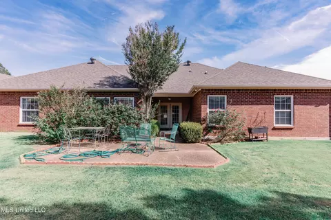 Exterior - 121 Brookside Dr, Clinton, MS 39056 photo 20 of 23