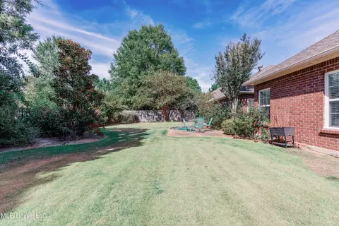 Exterior - 121 Brookside Dr, Clinton, MS 39056 photo 19 of 23