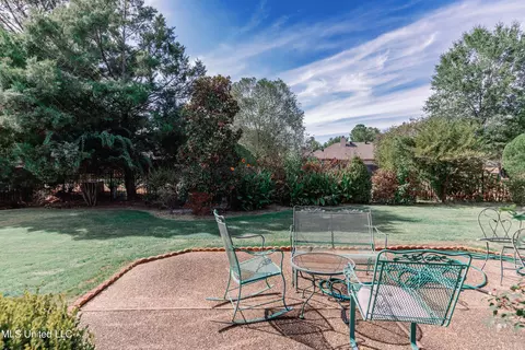Exterior - 121 Brookside Dr, Clinton, MS 39056 photo 16 of 23