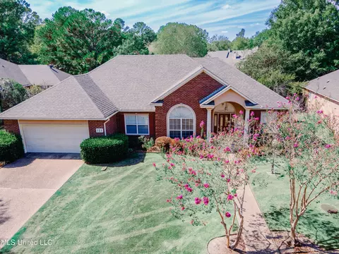 Exterior - 121 Brookside Dr, Clinton, MS 39056 photo 3 of 23