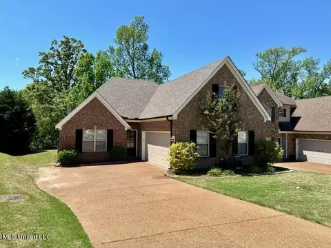 Exterior - 283 Fairway Trace Dr, Hernando, MS 38632 photo 2 of 3