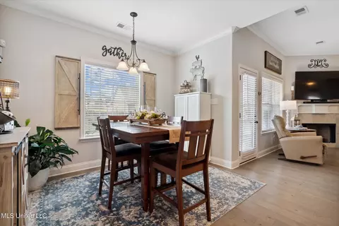 Dining - 685 Mcneese Dr, Nesbit, MS 38651 photo 2 of 2