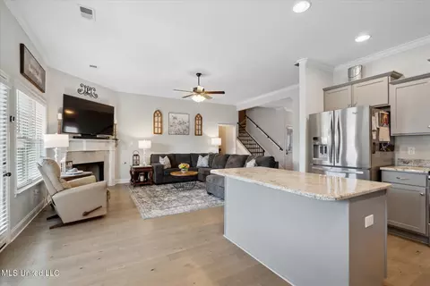 Kitchen - 685 Mcneese Dr, Nesbit, MS 38651 photo 5 of 6