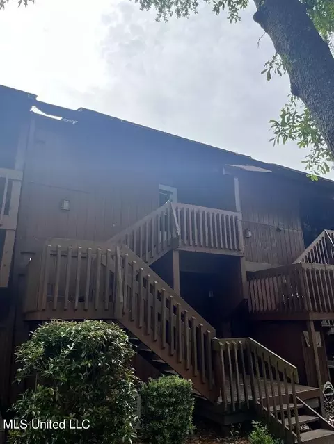 218 Lakeside Villa #B, Diamondhead, MS 39525