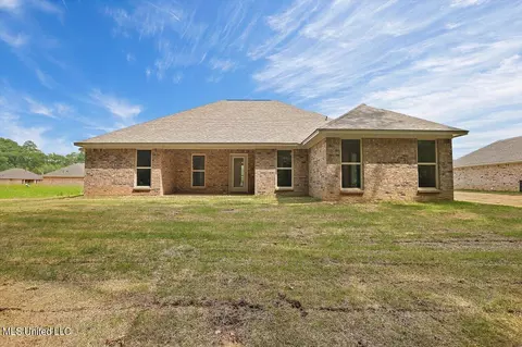 Exterior - 120 Jasmine Cove Dr, Brandon, MS 39042 photo 5 of 7