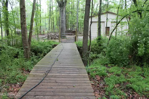 Cayce Road, Byhalia, MS 38611