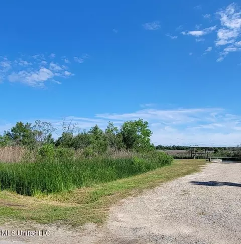 lot639 E Gulf Rd, Bay Saint Louis, MS 39520