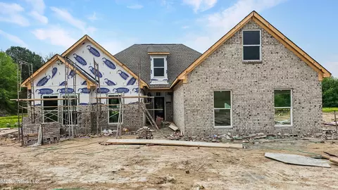 200 Rossville Rd, Holly Springs, MS 38635