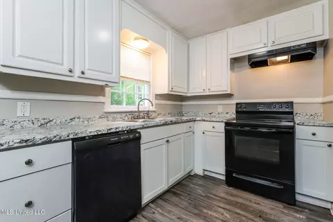 701 Cedarhurst Rd, Jackson, MS 39206 photo 7
