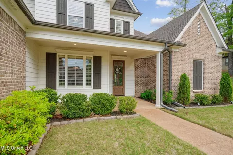 Exterior - 1686 Shepherd Dr, Hernando, MS 38632 photo 2 of 8