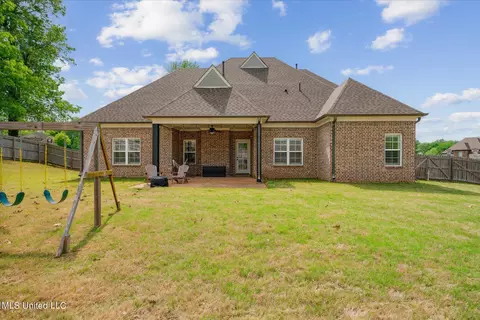 Exterior - 1686 Shepherd Dr, Hernando, MS 38632 photo 5 of 8