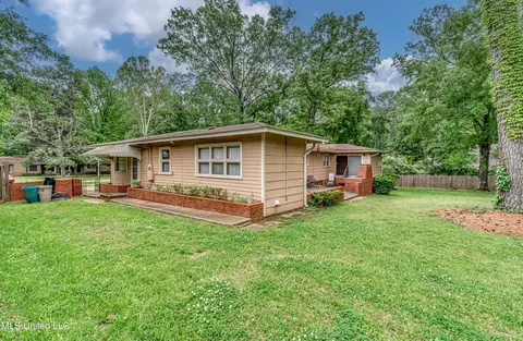 Exterior - 5607 Concord Dr, Jackson, MS 39211 photo 5 of 12