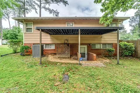 Exterior - 5607 Concord Dr, Jackson, MS 39211 photo 9 of 12
