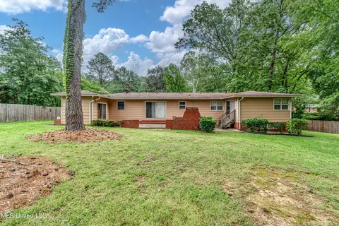 Exterior - 5607 Concord Dr, Jackson, MS 39211 photo 7 of 12