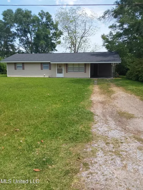 102 Russ Rd, Gulfport, MS 39503