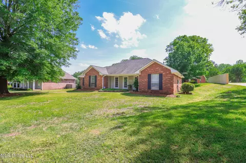 341 Belvedere Dr, Pearl, MS 39208