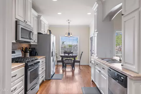 Kitchen - 106 Trailbridge Dr, Canton, MS 39046 photo 1 of 2