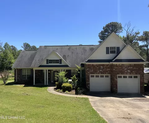 178 Joiner Rd, Batesville, MS 38606