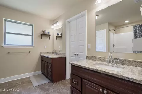 Bath - 21 Cascade Cv, Perkinston, MS 39573 photo 1 of 4