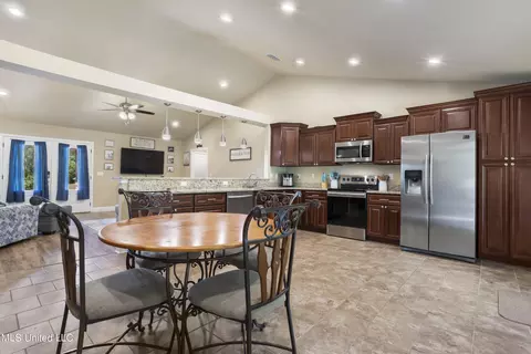 Kitchen - 21 Cascade Cv, Perkinston, MS 39573 photo 3 of 3