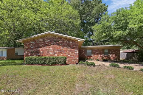 801 Berkshire St, Clinton, MS 39056