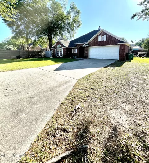 6720 Southwind Dr, Biloxi, MS 39532