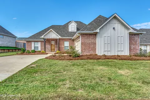 707 Summerfield Dr, Canton, MS 39046