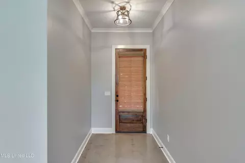 707 Summerfield Dr, Canton, MS 39046 photo 2