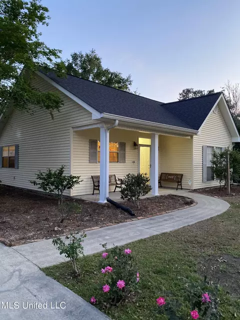 7018 Chinquapin Court Ct, Picayune, MS 39466